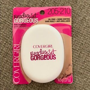 Covergirl Ready Set Gorgeous powder foundation